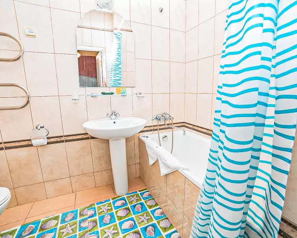 Номер «Люкс» 2-местный в Центральном Военном Санатории в г. Пятигорске - фотография