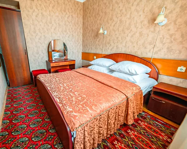 Номер 2-местный 2-конатный ПК в Центральном Военном Санатории в г. Пятигорске - фотография