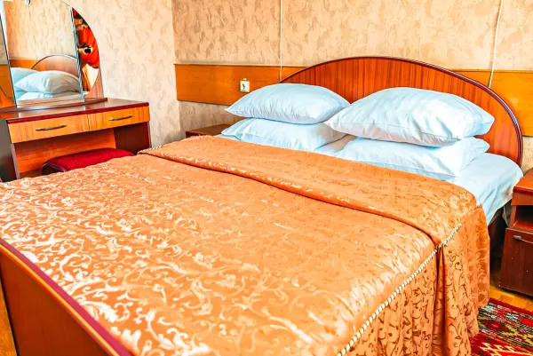 Номер 2-местный 2-конатный ПК в Центральном Военном Санатории в г. Пятигорске - фотография